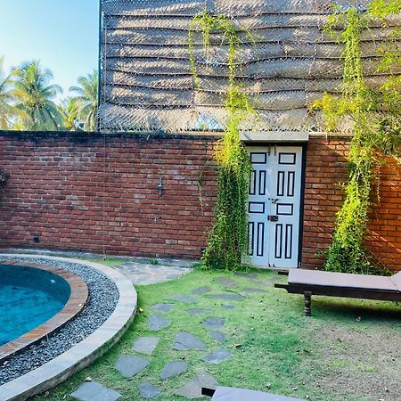Thaprobana Villa Tangalle - Private Villa Exteriör bild