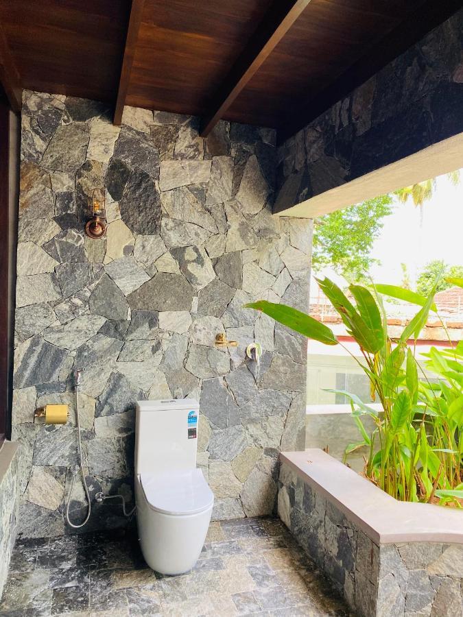 Thaprobana Villa Tangalle - Private Villa Exteriör bild