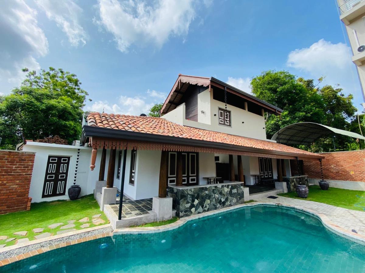 Thaprobana Villa Tangalle - Private Villa Exteriör bild
