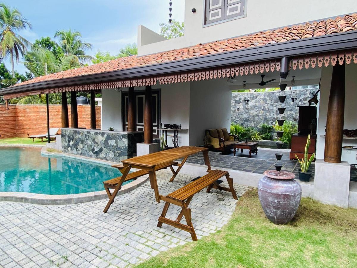 Thaprobana Villa Tangalle - Private Villa Exteriör bild